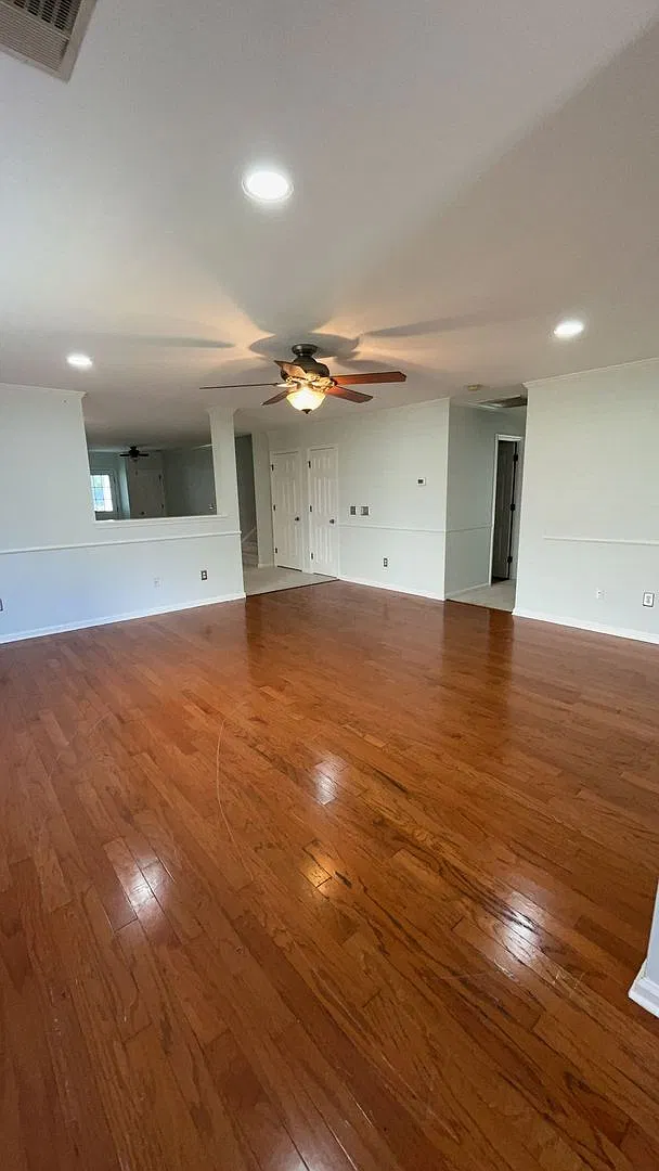 5 Bedroom in Longleaf Community — Photo 3
