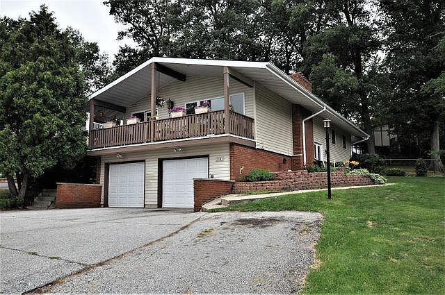 1st image of 3583 W Lake Shore Dr