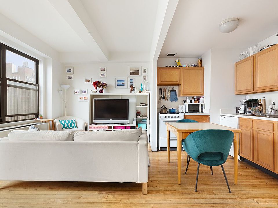 1st image of 60 W 14th St APT 6d
