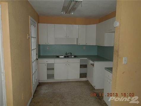 5th image of 10101 NW 32nd Ave
