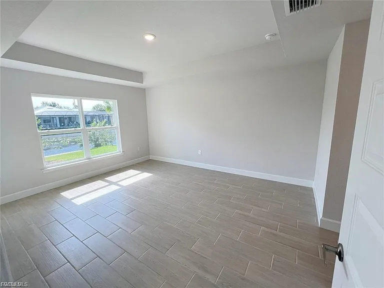410 SE 1st Terrace Cpe — Photo 23