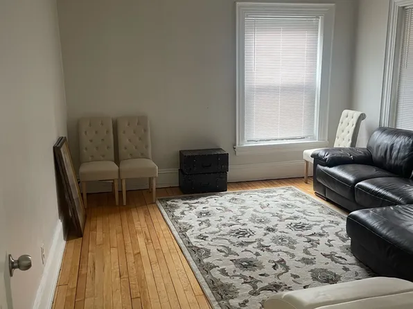 465 Park Dr APT 7, Boston, MA 02215
