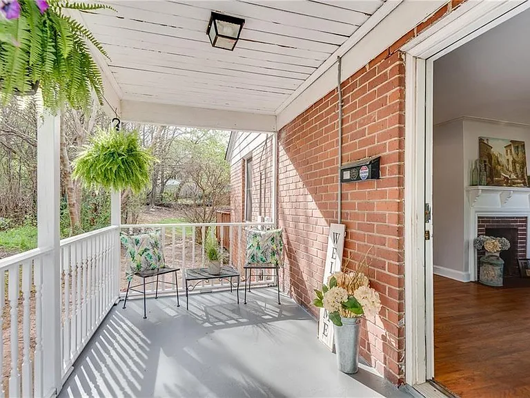 388 Ashley Ave NE — Photo 5