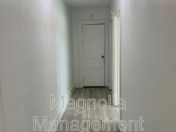 5th image of 1440 Perry Ave