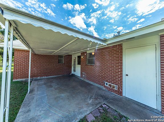 5th image of 5023 Hershey Dr