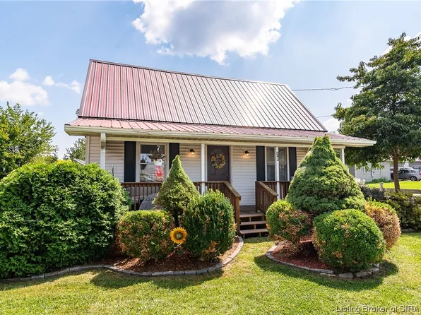 108 Colonels Way W, Henryville, IN 47126