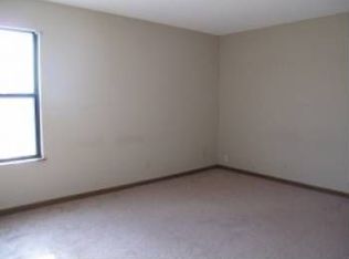 15439 Ripley St, Basehor, KS 66007