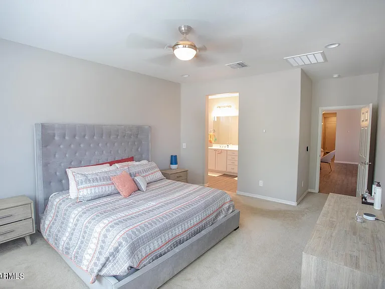 9969 W Robin Ln — Photo 28