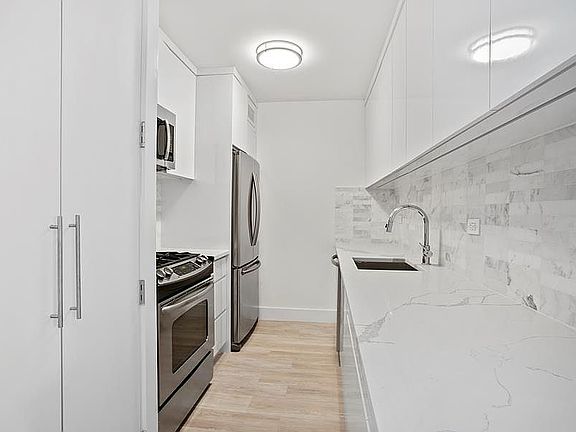 3rd image of 1735 York Ave #37DPH