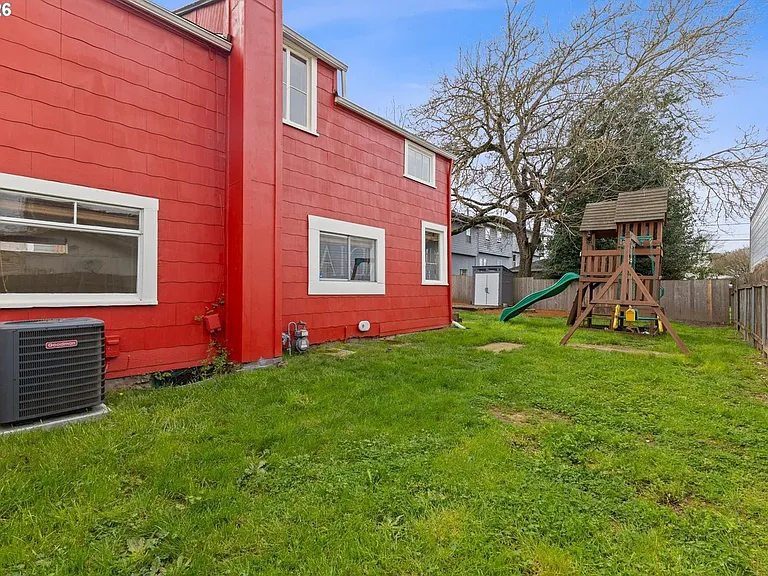 4805 NE 110th Ave — Photo 38
