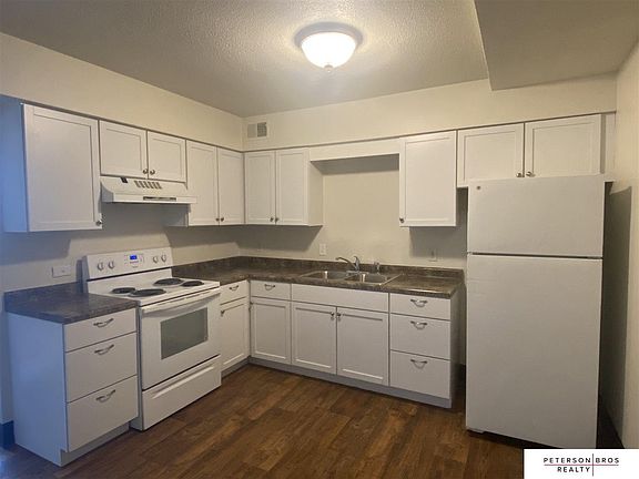 2nd image of 3715 Harrison St #212