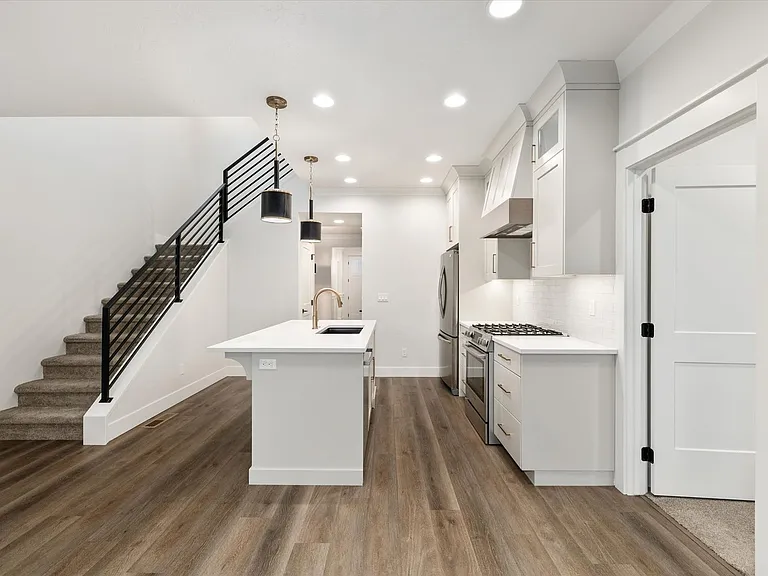 3903 W Spring House Ln — Photo 8