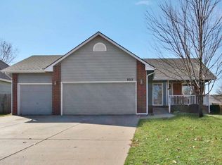 2013 E Zachary Dr, Derby, KS 67037