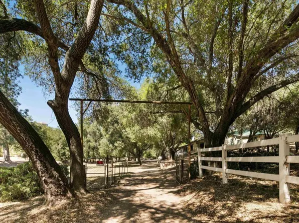 15426 Vali Hai Rd, Poway, CA 92064