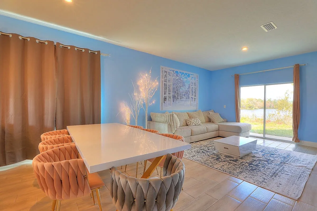 4 bed, 2035 sqft, $3,000 — Photo 4