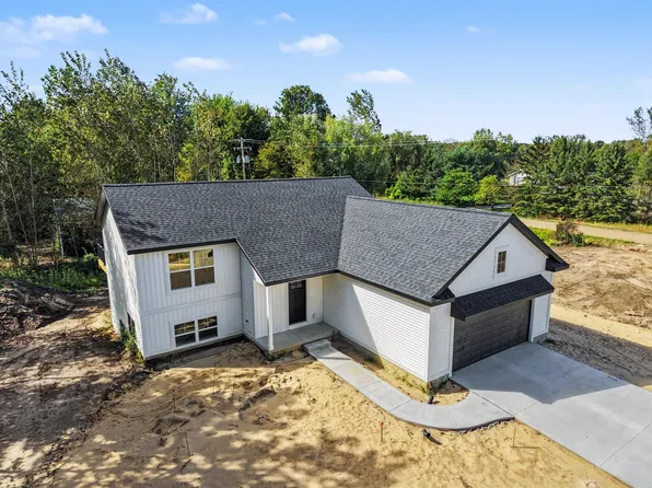 9222 Buchanan St, Allendale, MI 49401