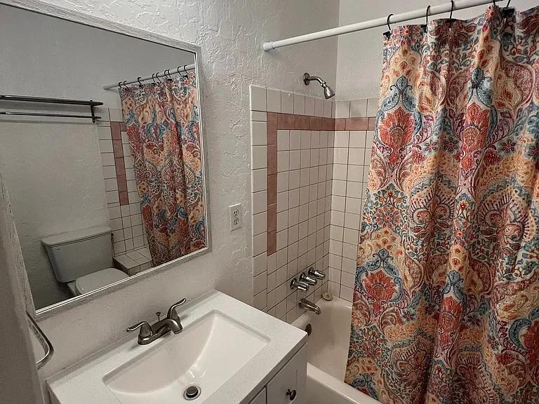 647 Fresno Ave — Photo 15