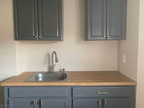 2nd image of 171 Brookwood St #3