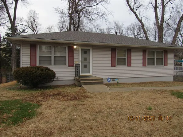 9058 E 89th St, Kansas City, MO 64138