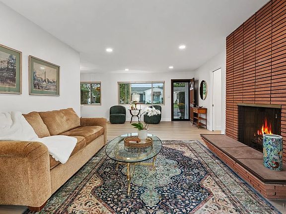 3rd image of 4386 Argos Dr