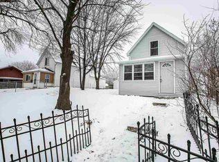 1693 Garfield Ave, Dubuque, IA 52001