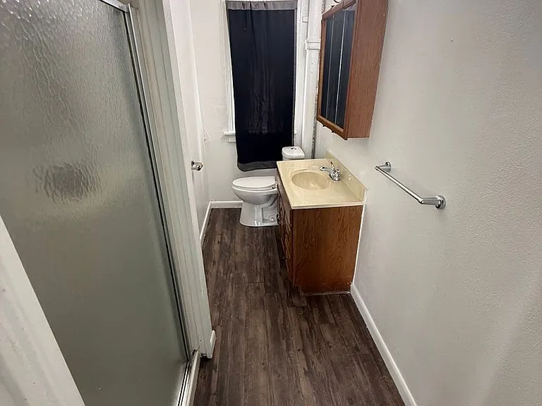 508 Howland Ave — Photo 8