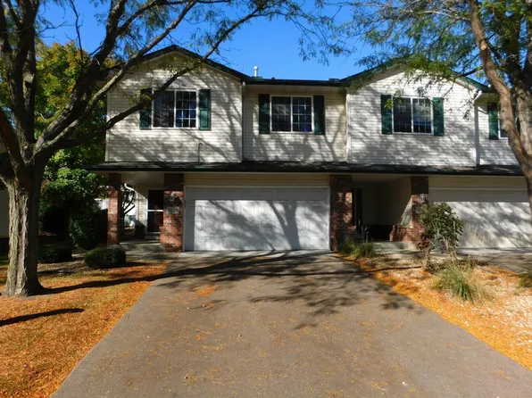 9229 E Point Douglas Ln, Cottage Grove, MN 55016