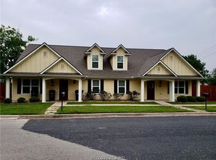 500 Macarthur St #A, College Station, TX 77840