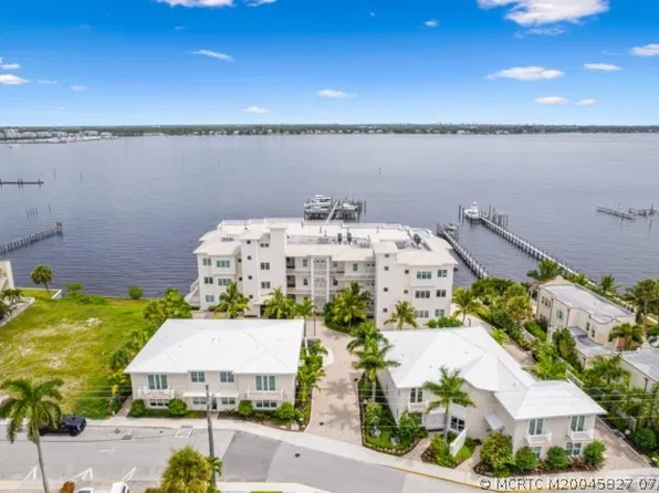 53 SE Seminole St #2B, Stuart, FL 34994