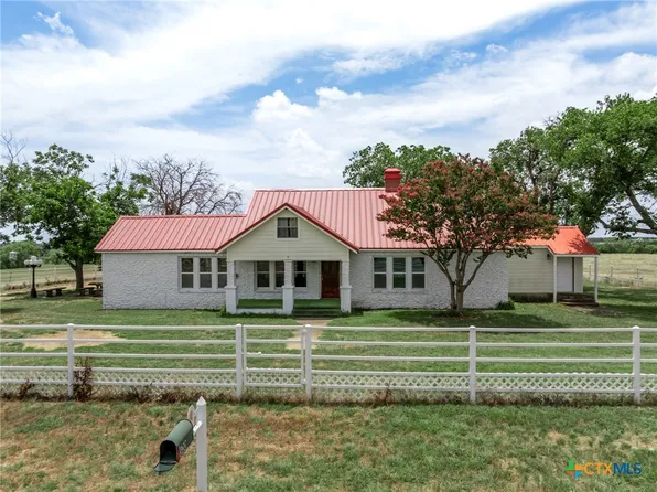 7820 Moccasin Bend Rd, Gatesville, TX 76528