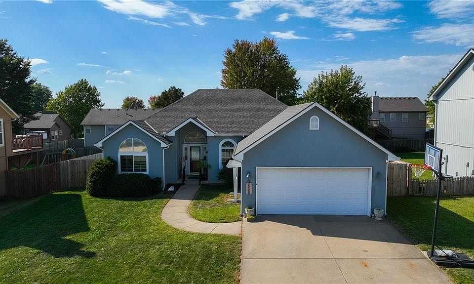 1st image of 2237 NE Maybrook Dr