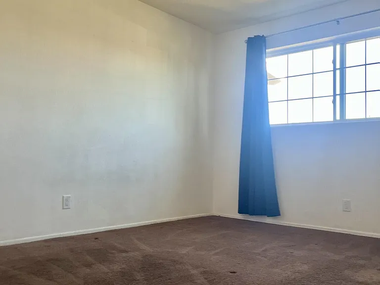 2315 W Butler Dr — Photo 7