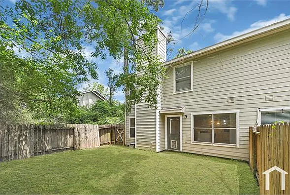 146 S Walden Elms Cir — Photo 9