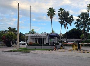 11050 SW 196th St APT 303, Miami, FL 33157