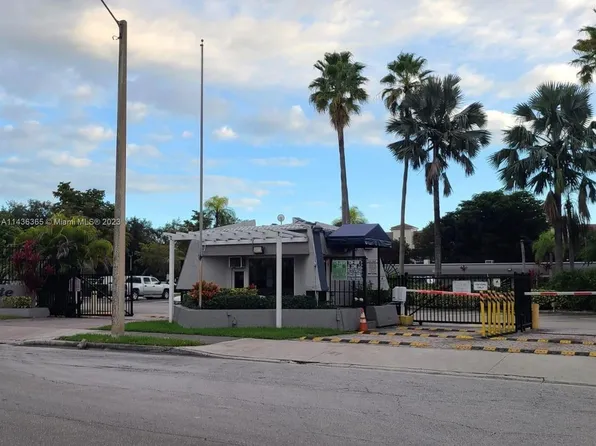 11050 SW 196th St APT 303, Miami, FL 33157
