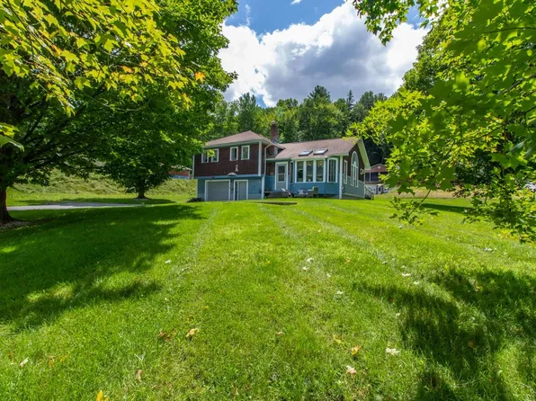 14 Vigario Lane, Barton, VT 05822
