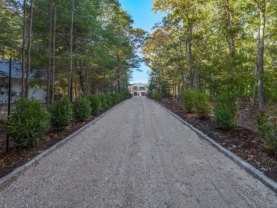 1st image of 3 Koala Ln