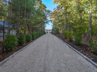 3 Koala Ln, East Hampton, NY 11937