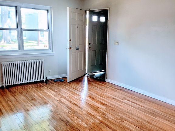 3rd image of 56 Glenwood Ave #A