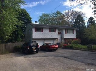 6 Myrtle Ave, Brentwood, NY 11717