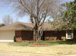 1812 N Linwood St, Weatherford, OK 73096