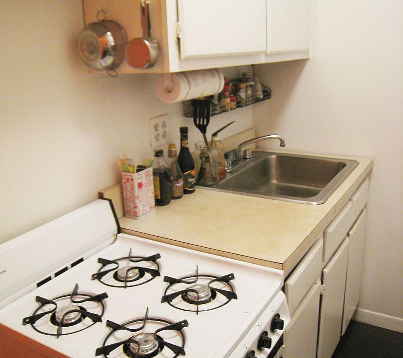 2nd image of 214 E 85th St APT 3A