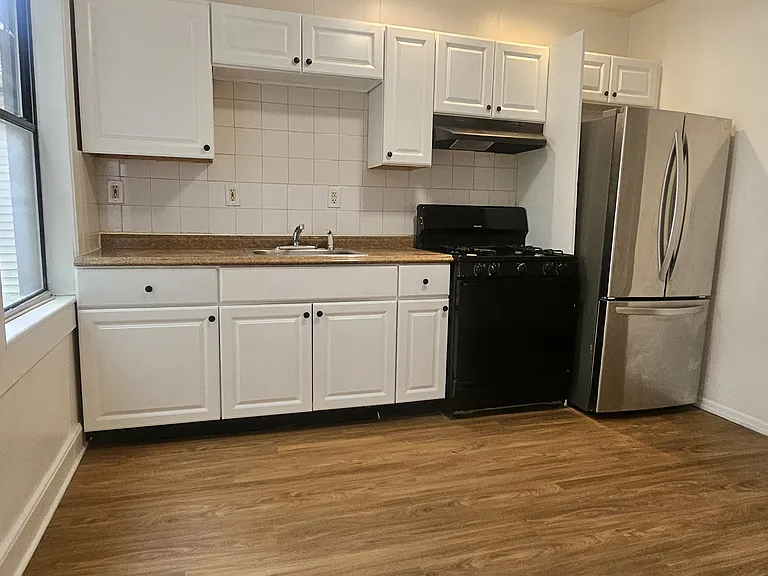 54 Linden St #1 — Photo 6