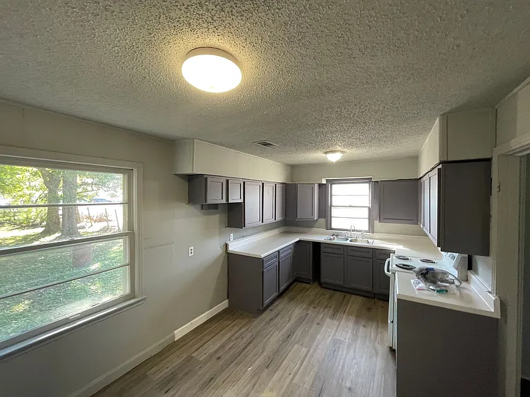 83-1303 W Warner Ave — Photo 8