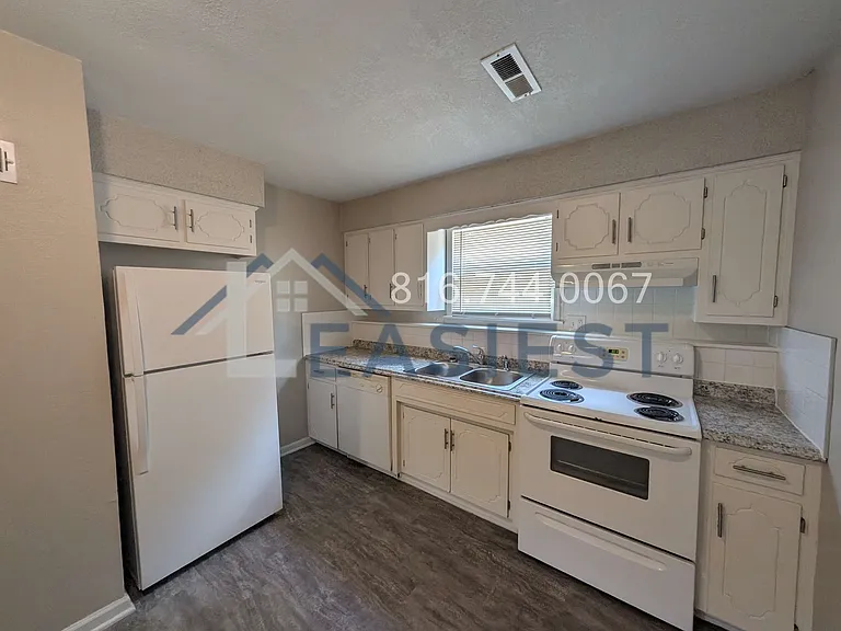 719 NE Barnes Dr #D — Photo 6