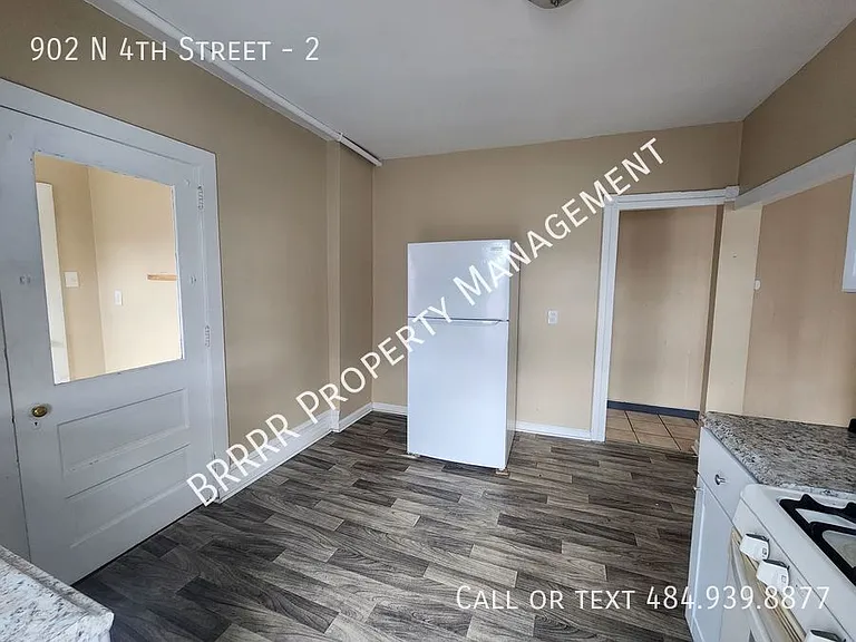 902 N 4th St #2 — Photo 9
