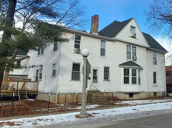 Huge sunny vintage 4bedroom apartment, 509 S Race St FLOOR 2, Urbana, IL 61801