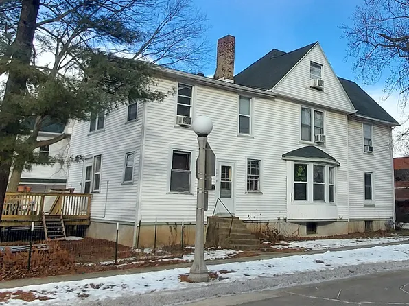 Huge sunny vintage 4bedroom apartment