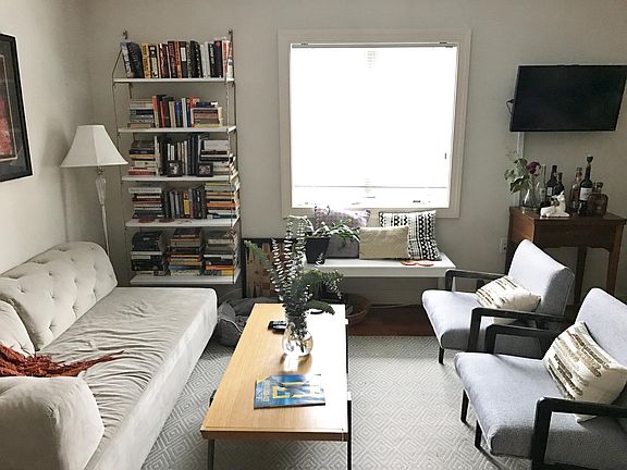 3rd image of 1219 Oronoco St #203