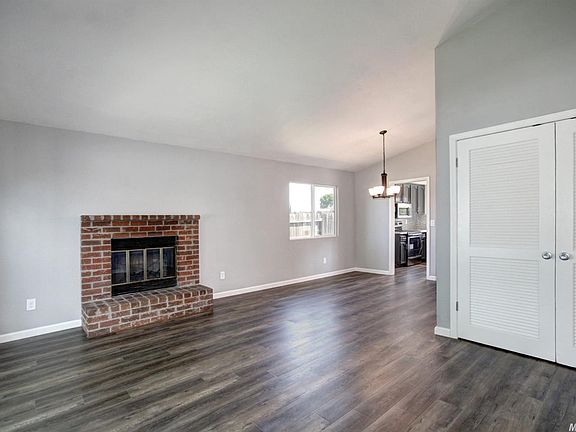 3rd image of 5901 Woodglade Ave